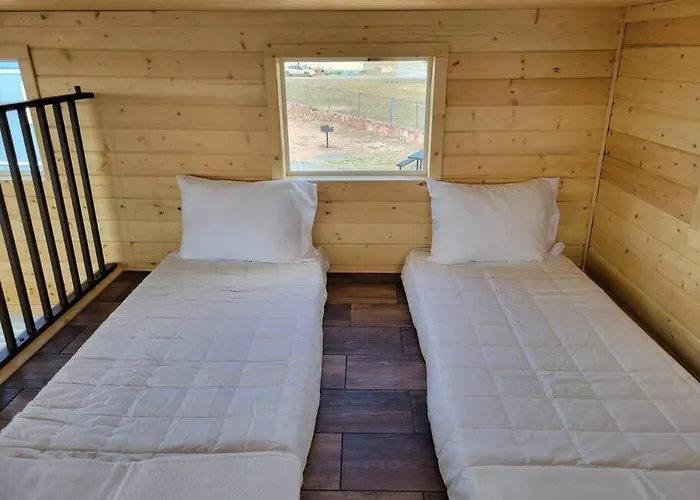 080 Tiny Nr Grand Canyon South Rim Sleeps 8